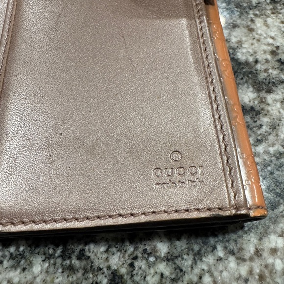 Gucci Tan Embossed Leather Wallet with Gold Heart Clasp with Free COA - Picture 3 of 10